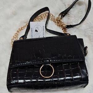 Elegant Black Croc-Embossed Handbag with Gold Chain
